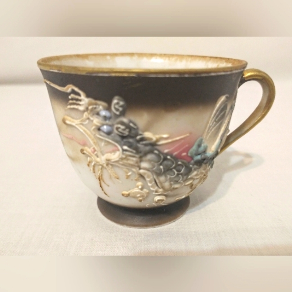 Vintage Japanese Moriage Hand Painted Dragon Ware Cup